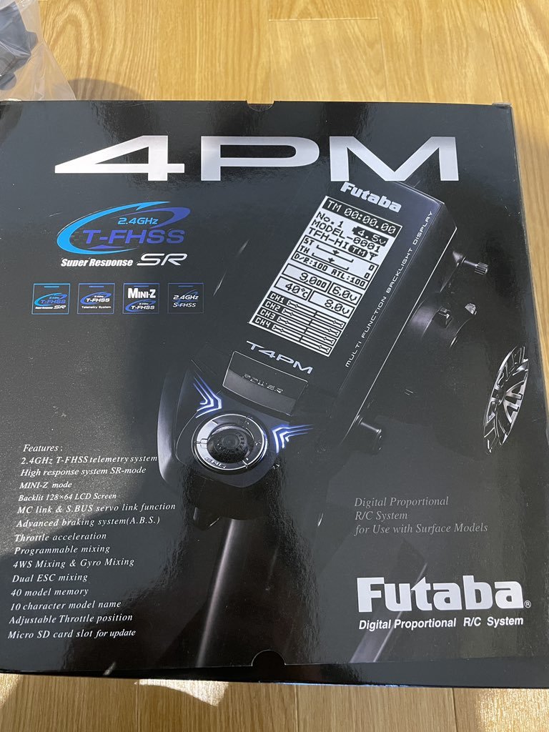 新品未使用!!☆フタバ ☆4PM ☆送料無料☆送信機のみ Futaba