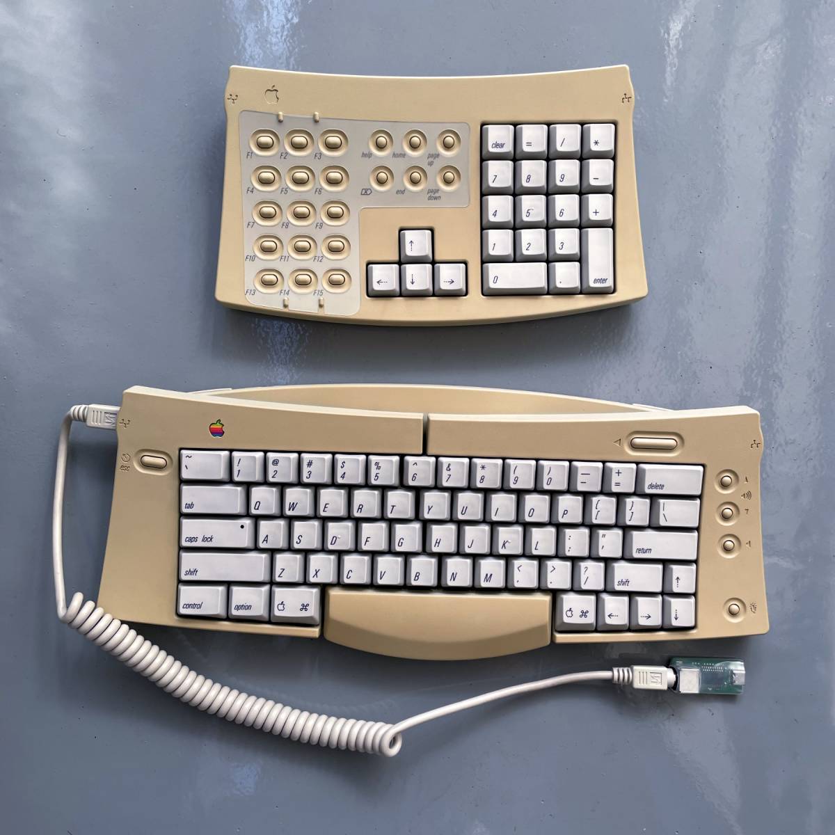 PC周辺機器 アップルコンピューター アジャスタブルキーボード