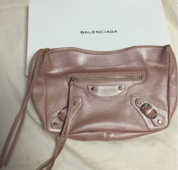 新品未使用！BALENCIAGA メタリックピンク クラッチ ポーチ BALENCIAGA