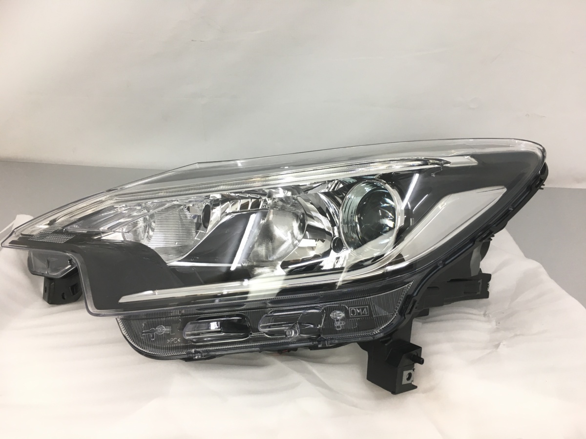 限定セール，大人気 割れ無 点灯OK E12 後期 ノート 純正 LED 左 ヘッドライト 助手席側 ICHIKOH 1934 打刻 D S1232(ヘッドライト)｜売買されたオークション情報、yahooの商品情報をアーカイブ公開 - オークファン 日産用