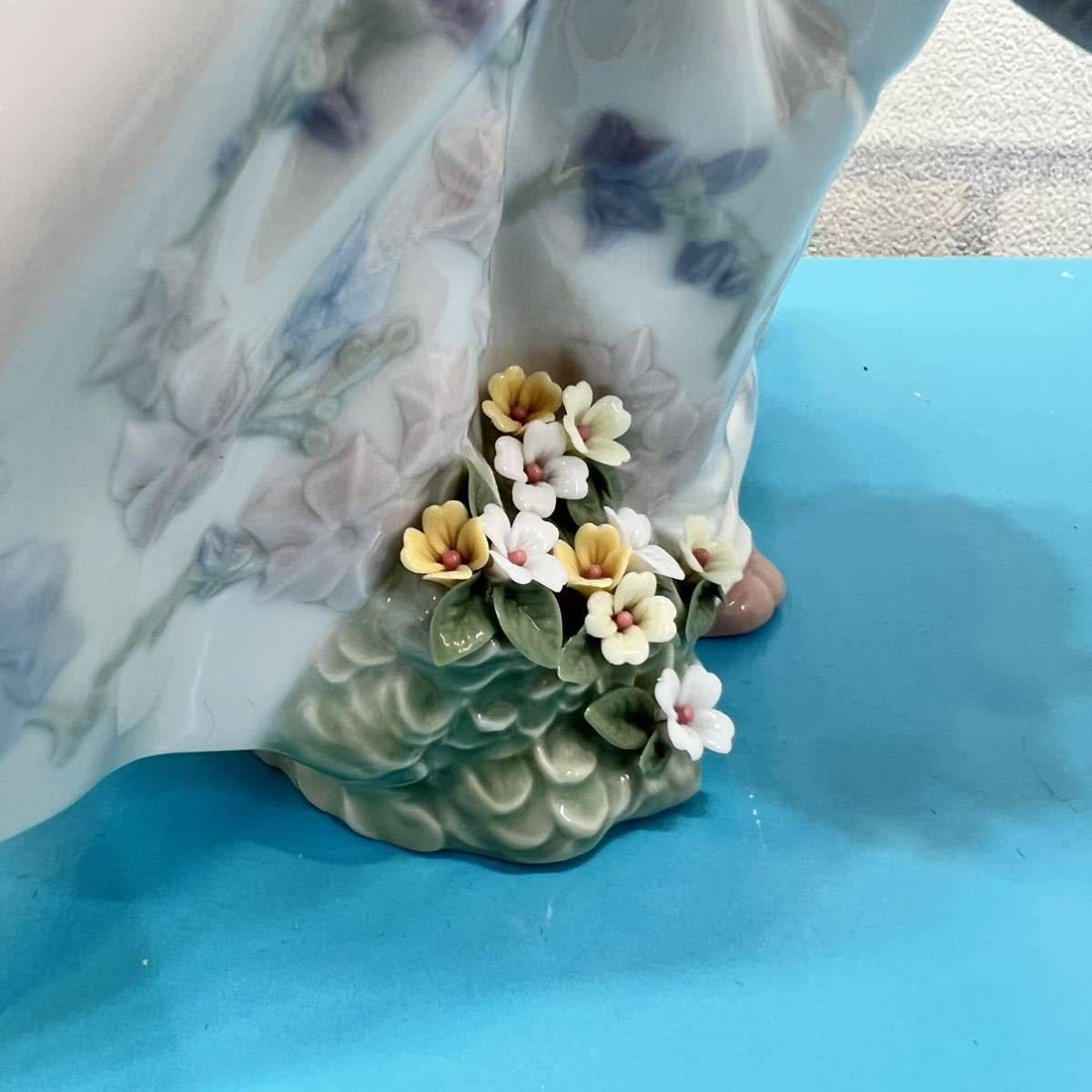 美品 リヤドロ LLADRO 人形 フラワーガーデン 01006647 元箱付き 少女