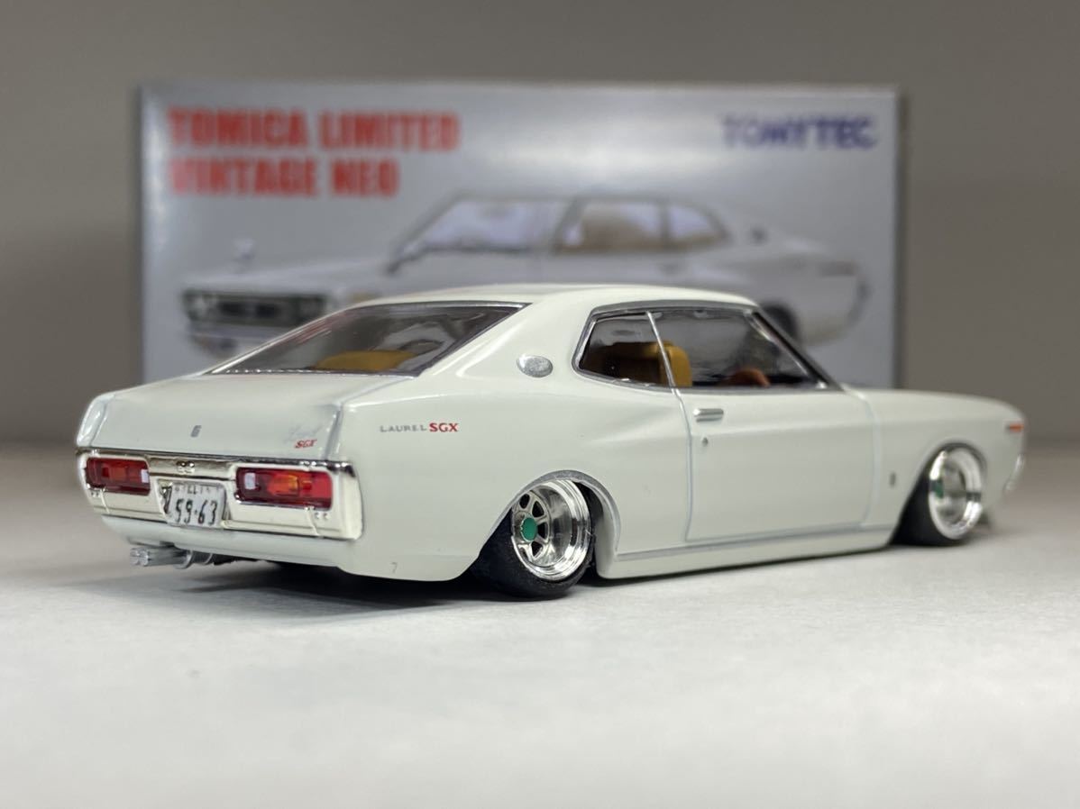 1 64 改 日産 ローレル Sgx ブタケツローレル 車高短 深リムホイール ハヤシ Cr チンスポ 街道レーサー ミニカー改造 カスタムミニカー Jdm トミカリミテッド 売買されたオークション情報 Yahooの商品情報をアーカイブ公開 オークファン Aucfan Com