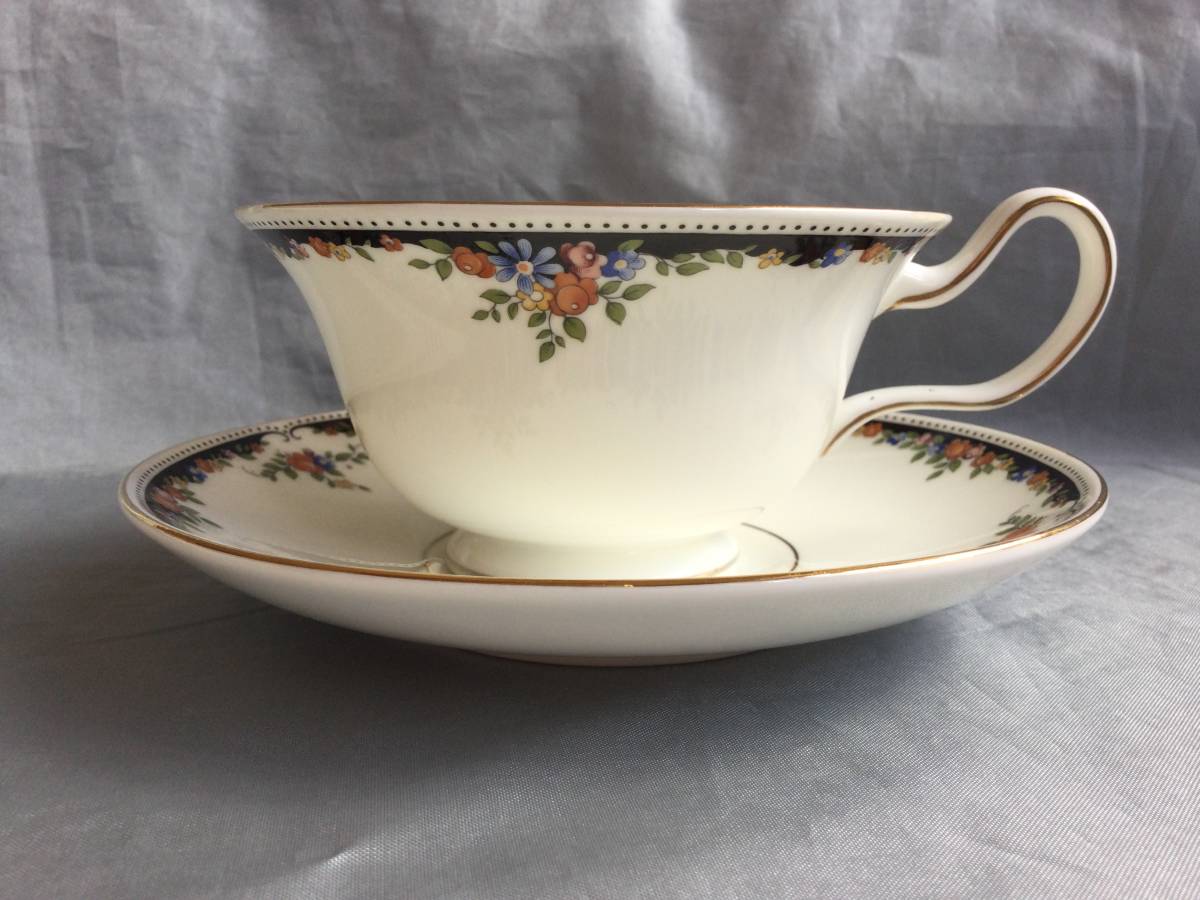 オズボーン ウェッジウッド Wedgwood 壺印 英国製 WEDGWOOD ウエッジ