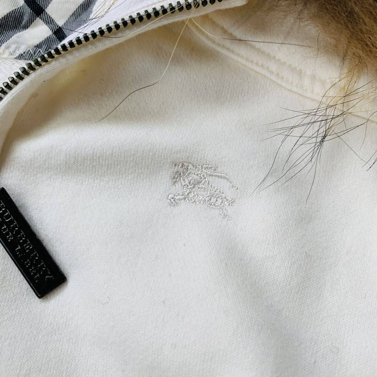 希少！BURBERRY BLUE LABEL ジップアップパーカーフード付タヌキファー