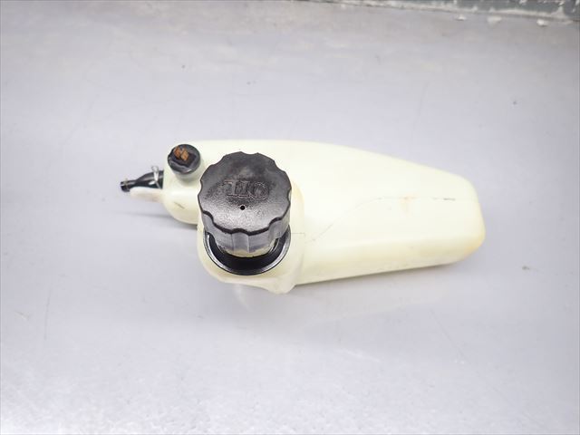 βCT01-2 ホンダ ジョーカー50 AF42 (H8年式) 純正 エンジンオイル