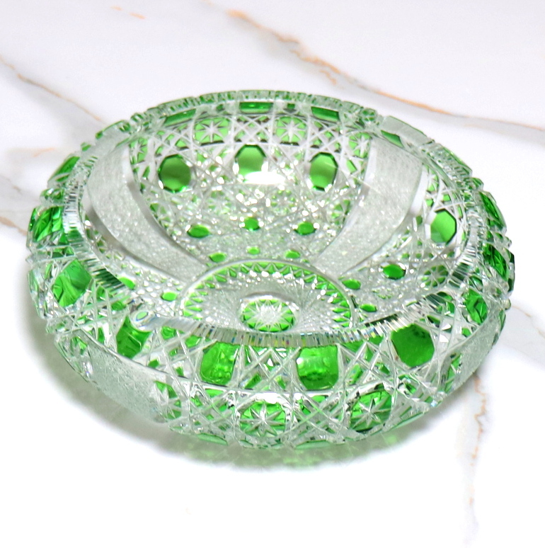 新作登場，限定SALE オールド バカラ BACCARAT 名品ディアマン ピエーリー 緑色装飾 2.1kg 22cm 大型 灰皿 鉢 ボウル 大型 アンティーク 切子 茶道具(バカラ)｜売買されたオークション情報、yahooの商品情報をアーカイ バカラ