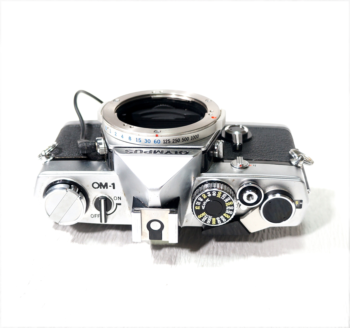 【希少】OLYMPUS M-1 ボディ 動作確認済 初期型 プリズム腐食なし 希少OLYMPUS M-1 ボディ 動作確認済 初期型 プリズム腐食なし