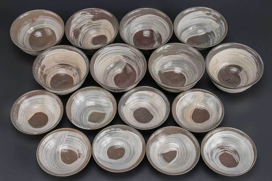 真】清水六兵衛 刷毛目蓋茶碗 8客 7486 茶碗」の落札相場・落札