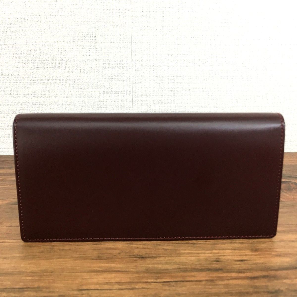 ☆送料無料☆ 未使用品 Cartier 二つ折り札入れ CRL3000465 ボルドー 