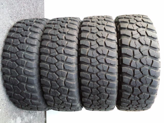 バリ山マッドタイヤ 285/75R16 126/123Q BF GOODRICH ALL-TERRAIN T/A