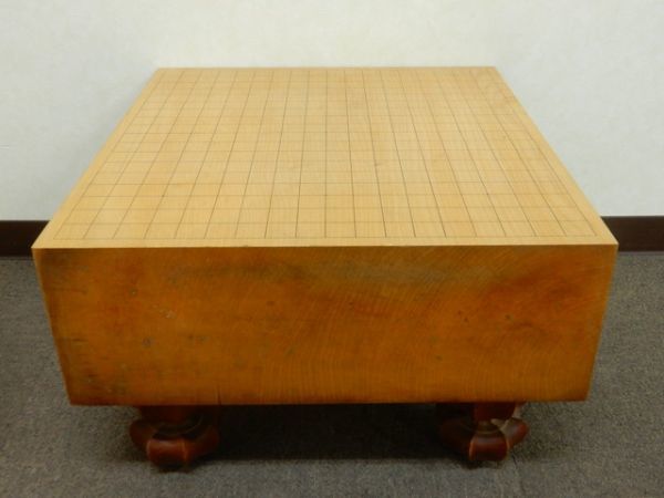 3061/○榧 脚付碁盤 盤の厚さ15cm程 総重量15kg程