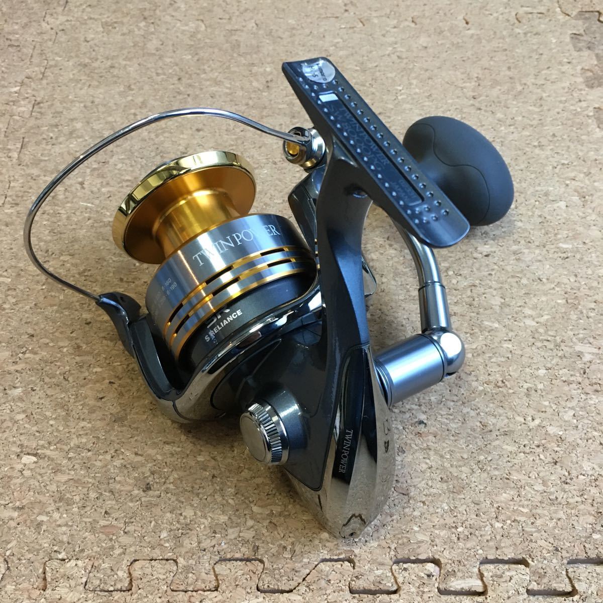 シマノ 09ツインパワーSW 8000PG TWIN POWER 綺麗 スピニングリール