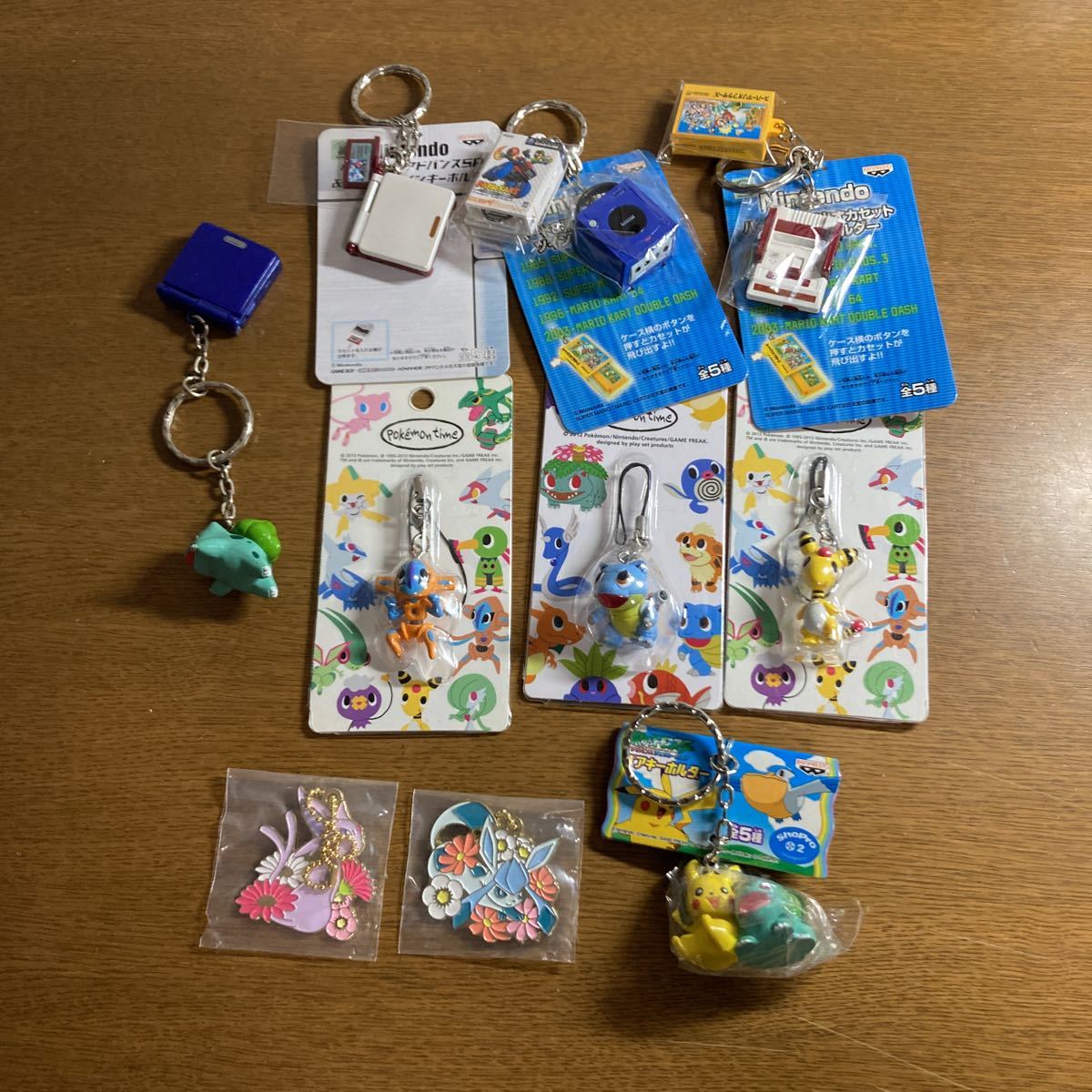 ポケモン フィギュア キーホルダー まとめ売り ペアキーホルダー フシギダネ エーフィ グレイシア ストラップ ポケットモンスター 売買されたオークション情報 Yahooの商品情報をアーカイブ公開 オークファン Aucfan Com