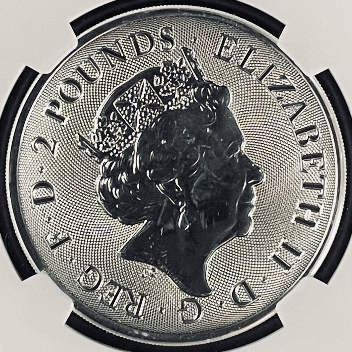 イギリス 聖ジョージ竜退治 NGC チャールズ3世 ヴィクトリア女王 聖