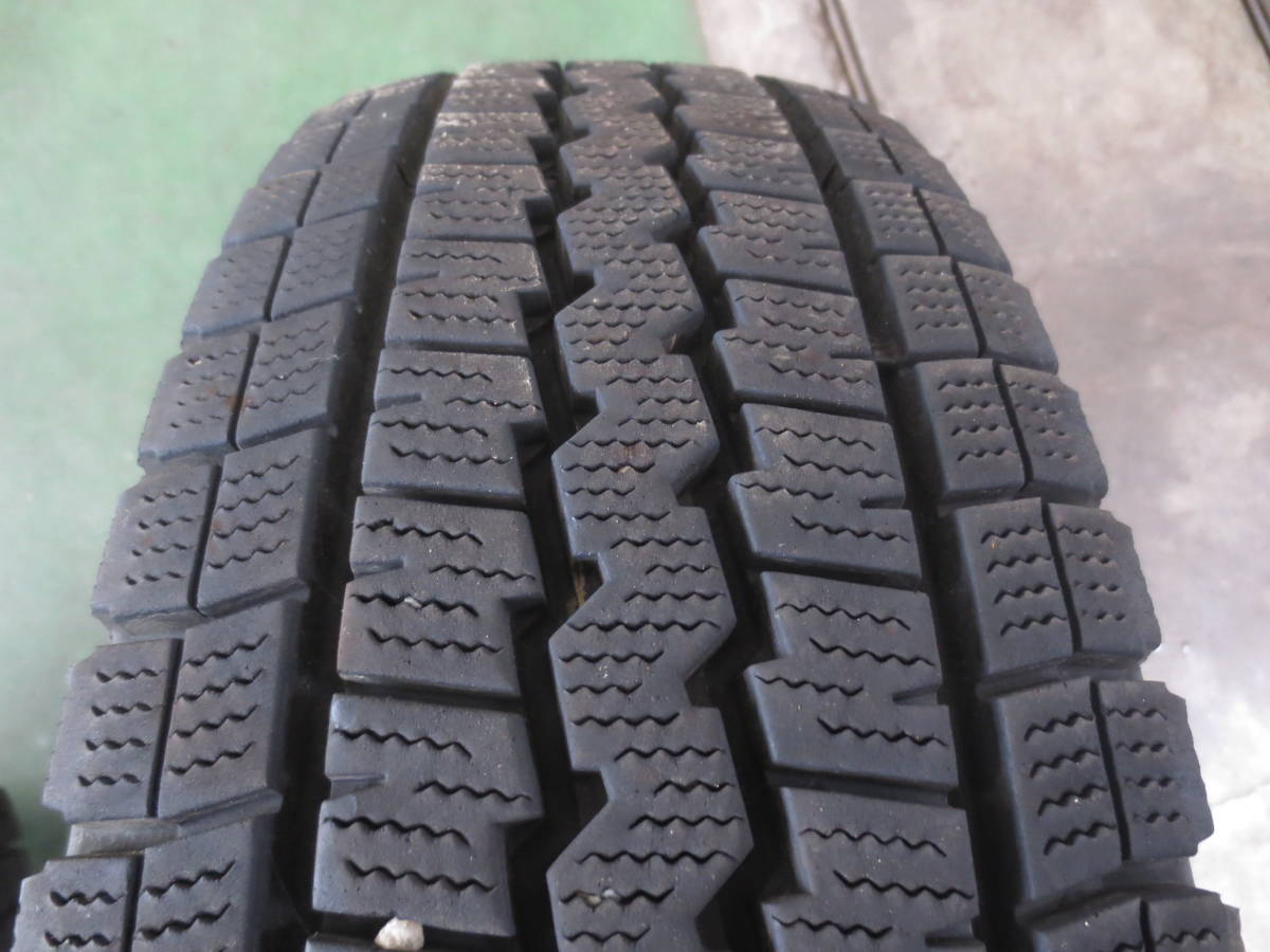 ダンロップ MAXX WINTER 195⁄80R15 LV01 VAN for DUNLOP 107⁄105N