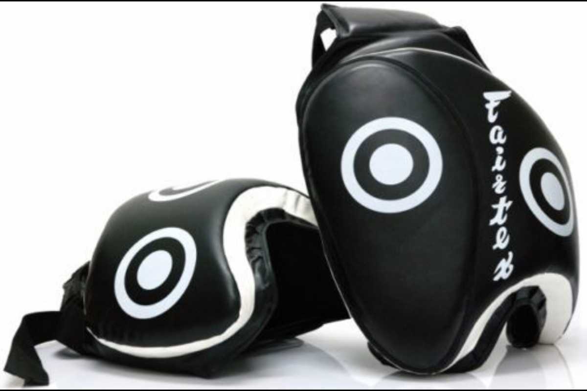 Fairtex 太ももパッド TP3 ブラック キックボクシング ムエタイ 新品 