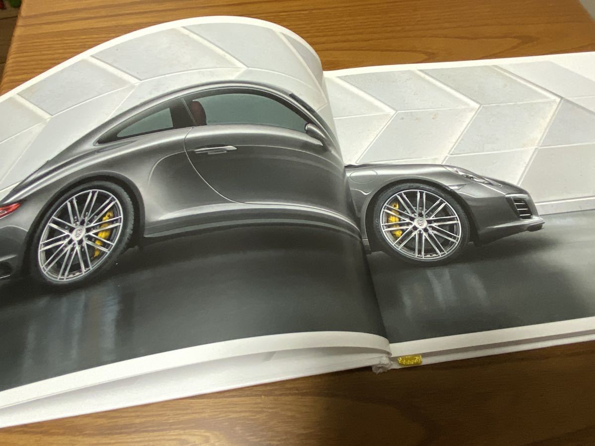 全159ページ！ポルシェ 911 ハードカバーカタログ(2016.4) 991後期型 0 ポルシェ ハードカバー カーカバー CLASSIC メディアパル