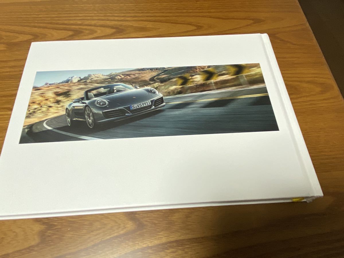 全159ページ！ポルシェ 911 ハードカバーカタログ(2016.4) 991後期型 0 ポルシェ ハードカバー カーカバー CLASSIC メディアパル