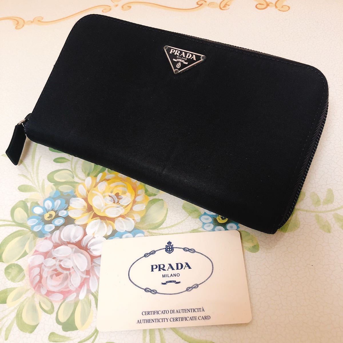 極 PRADA プラダ ナイロン ラウンドファスナー 長財布 黒 BLACK ブラック 有名 高級 ブランド きれい おすすめ お得 おしゃれ アイテム(女性用財布)｜売買されたオークション情報、yahooの商品情 服飾小物