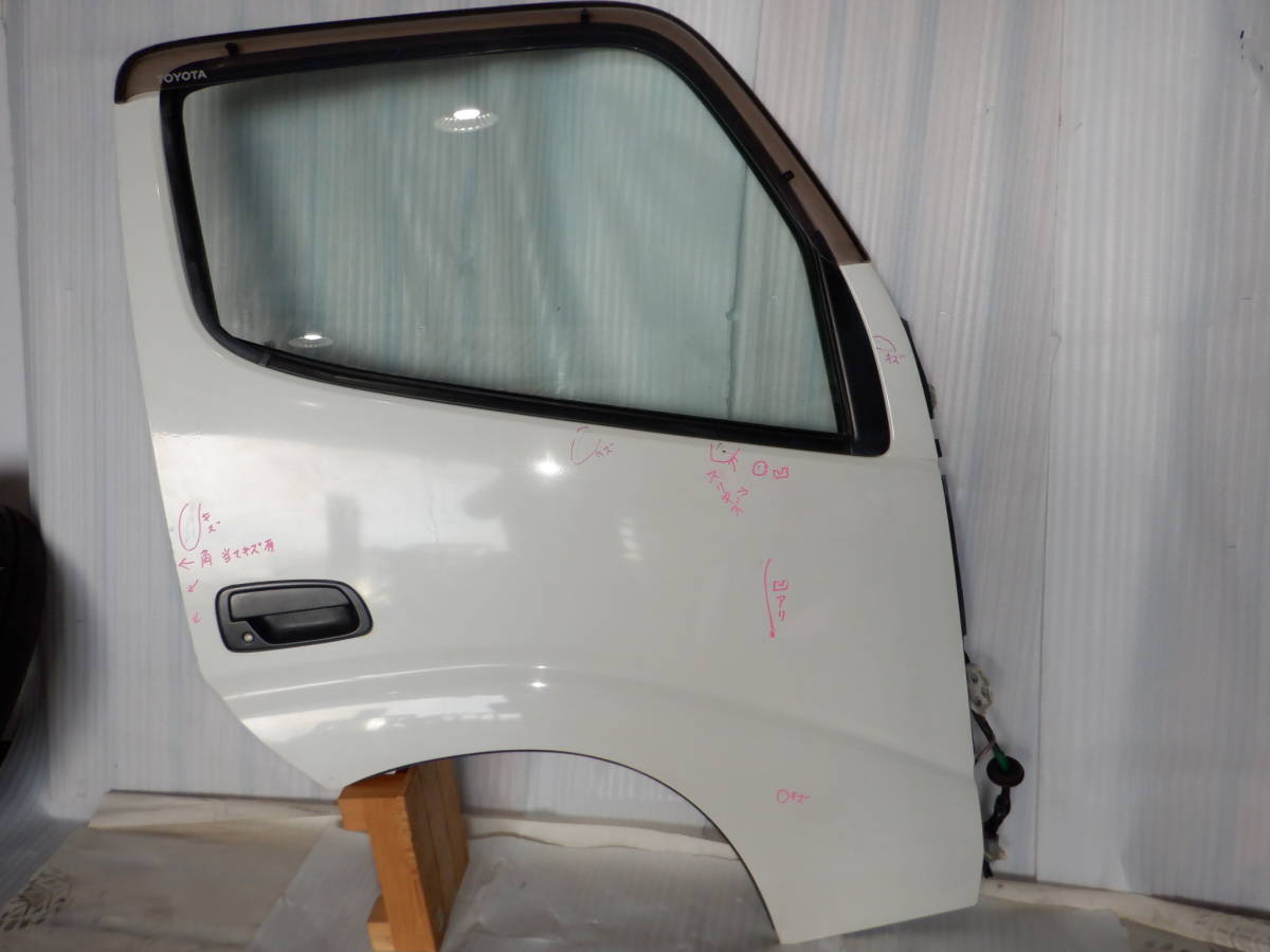 トヨタダイナ 右ドア ( デュトロ )KK-XZU306H 運転席側ドア (内装 