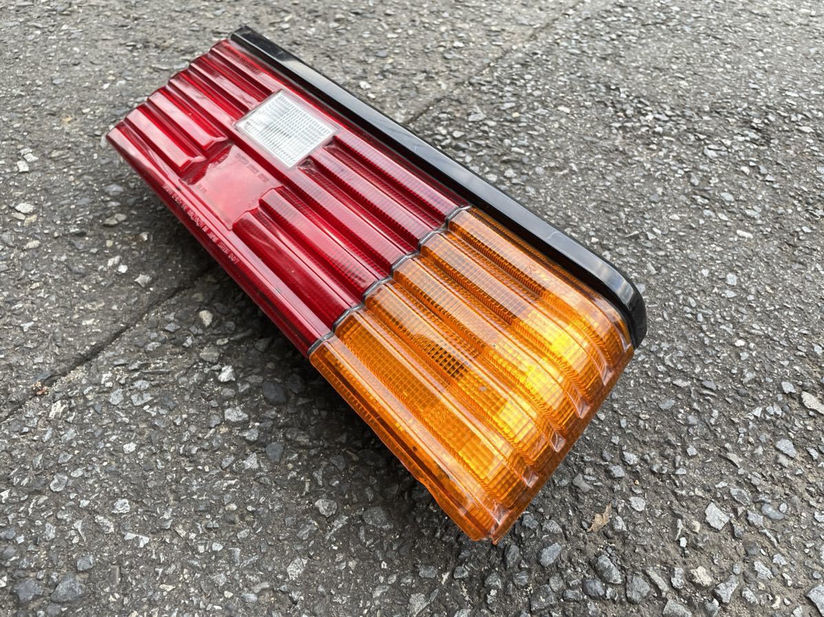 AE70 カローラ 2ドア 右テールレンズ 旧車 当時物 トヨタ AE70 カローラ 2ドア 右テールレンズ KE70 TE71 70カローラ 旧