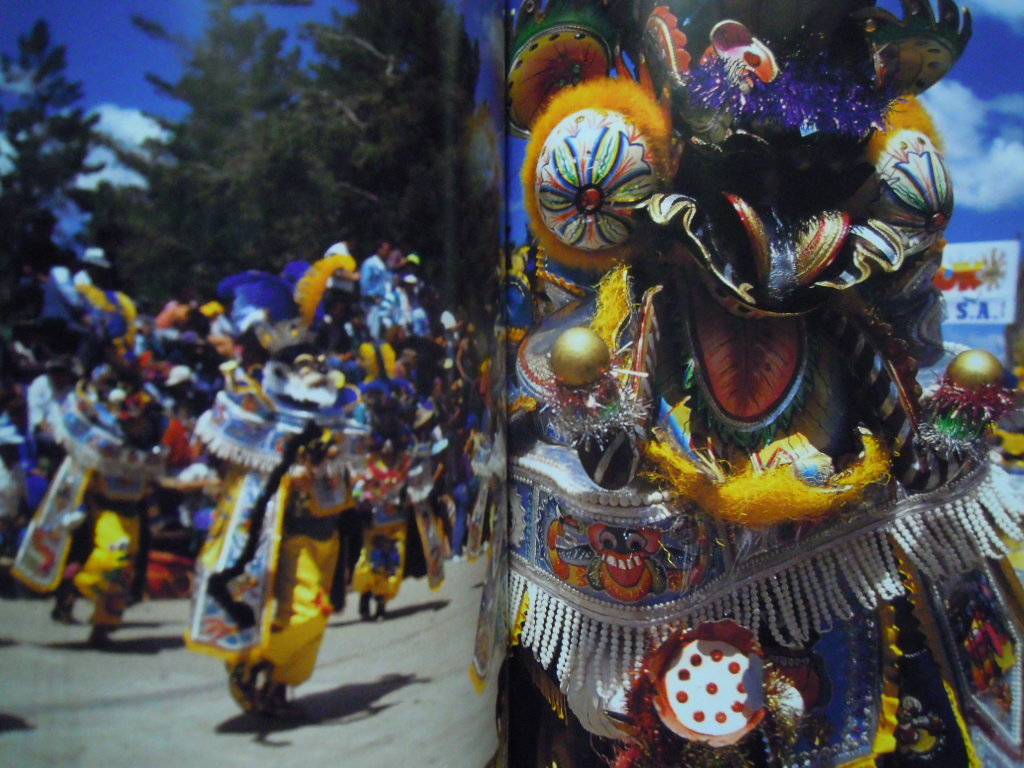 カーニバルの誘惑 ラテンアメリカ祝祭紀行 白根全 サイン入 03 ブラジル キューバ コロンビア リオ サンバ セクシー半裸女性 羽根民族衣装 サブカルチャー 売買されたオークション情報 Yahooの商品情報をアーカイブ公開 オークファン Aucfan Com