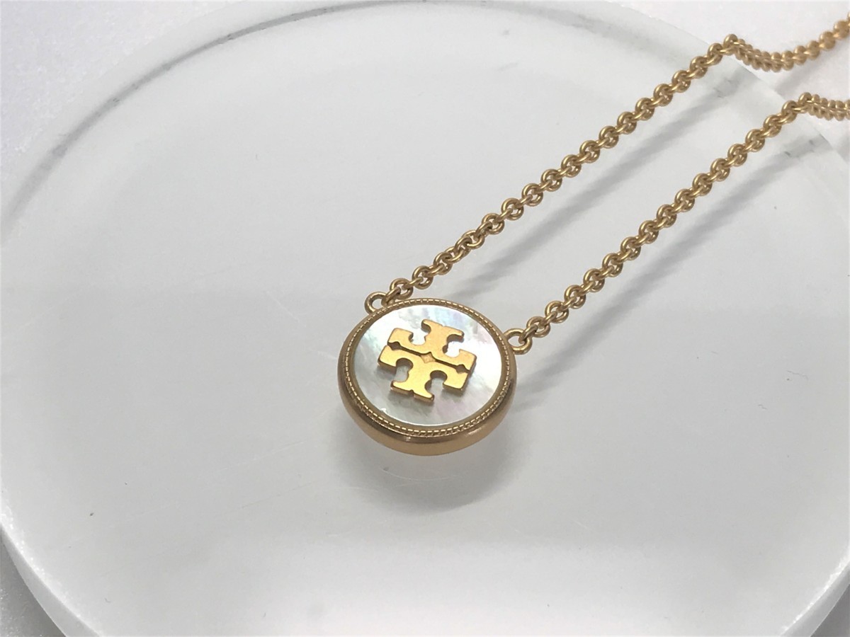 □【YS-1】 トリーバーチ TORY BURCH □ ロゴ ネックレス ホワイト 
