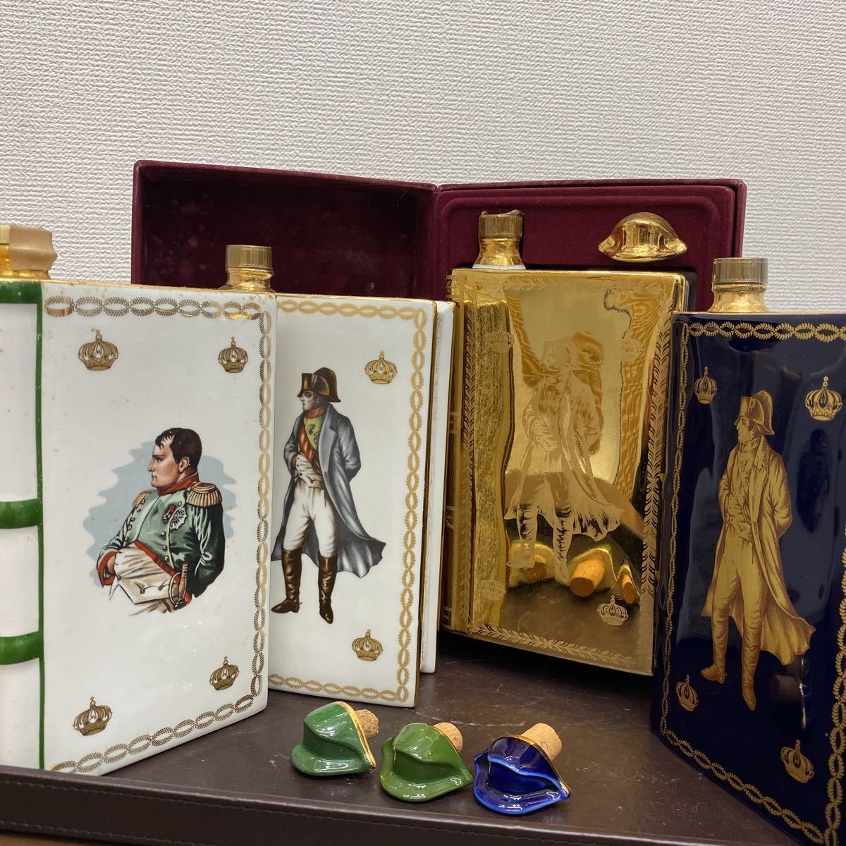  一円スタート CAMUS NAPOLEON ナポレオン ブック 古酒 替栓 4本(カミュ)｜売買されたオークション情報、yahooの商品情報をアーカイブ公開 - オークファン コニャック