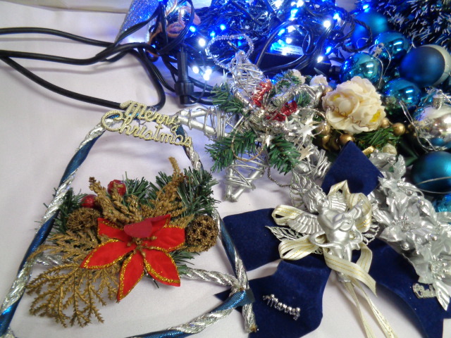 クリスマスグッズ　ツリーデコレーション　飾り/オーナメント/イルミネーション　鮮やかブルー　中古品　 クリスマスツリー クリスマス 北欧 電飾 飾り」の人気商品一覧・価格 ライト付