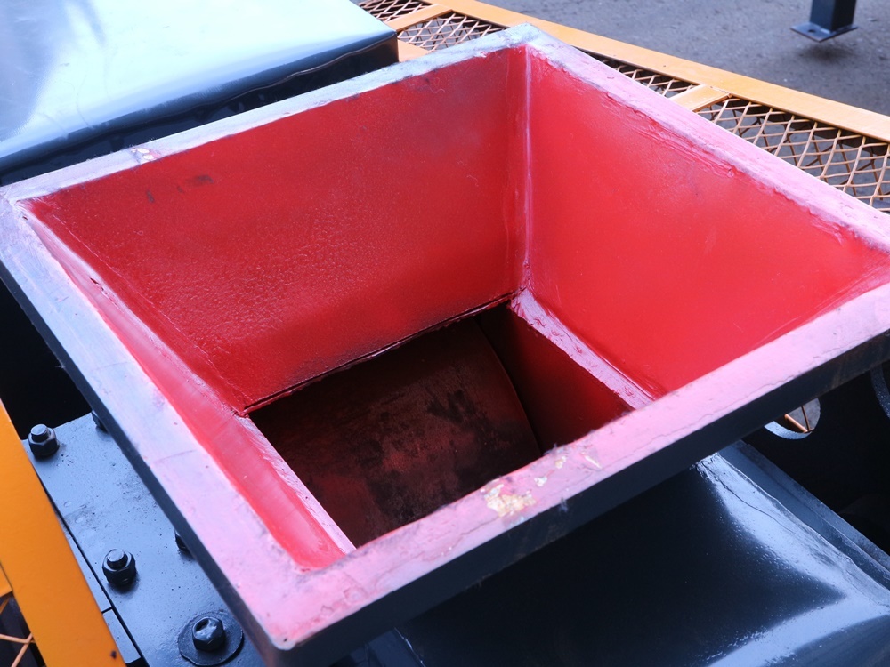 粉砕機 ロールクラッシャー 小割機 破砕機 がれき処理 250×400 1台限り】 粉砕機 ロールクラッシャー 小割機 破砕機 がれき処理 250