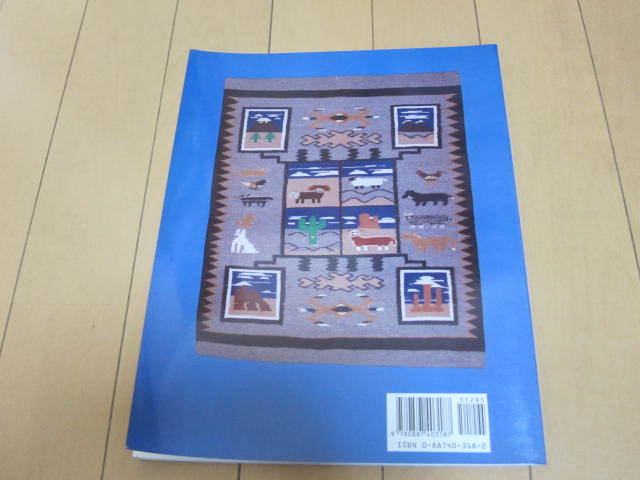 ナバホ ラグ ブランケット 毛布 洋書 Pictorial Weavings Of The Navajos ペーパーバック イラスト付き 1997 英語版 Nancy N Schiffer ラグ一般 売買されたオークション情報 Yahooの商品情報をアーカイブ公開 オークファン Aucfan Com