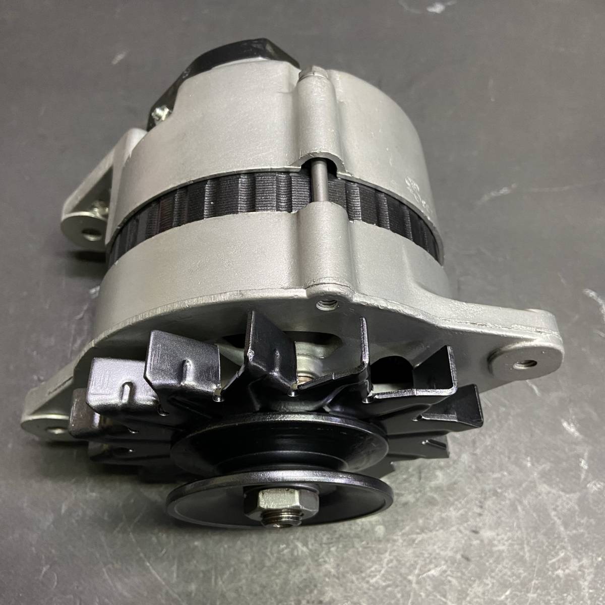 ハコスカ　s20 ボルテージレギュレータ 新品 送込 リビルト品 ハコスカ ケンメリ フェアレディZ他 L20