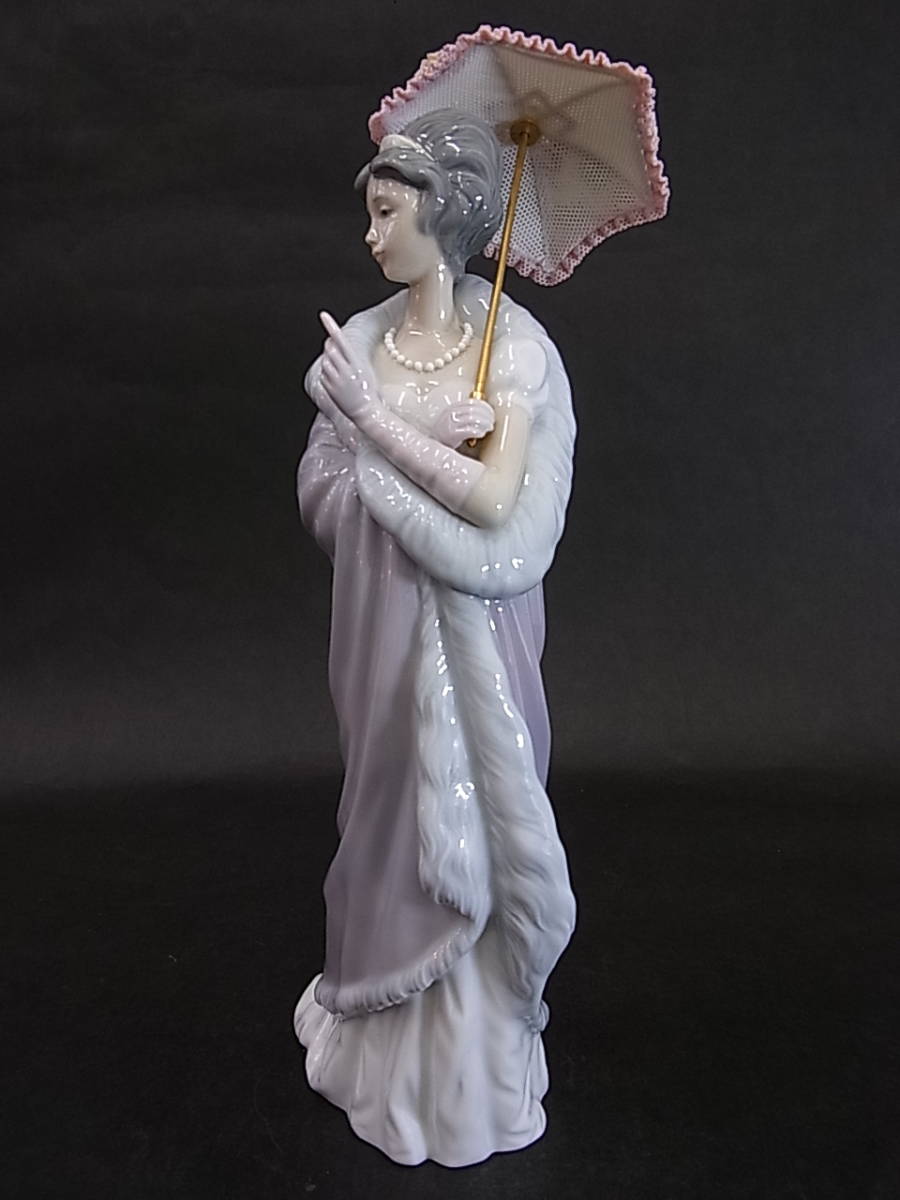 美品 リヤドロ LLADRO No.5323 ミラノの貴婦人 フィギュリン 女性 人形 
