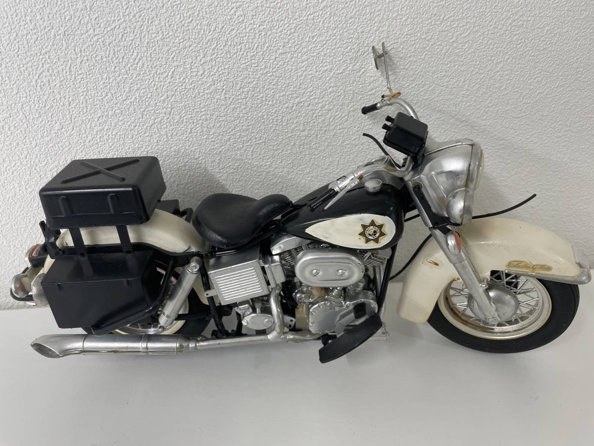 タミヤ ハーレーダビッドソン FLH1200 ポリスタイプ 1/6 完成品(完成品 
