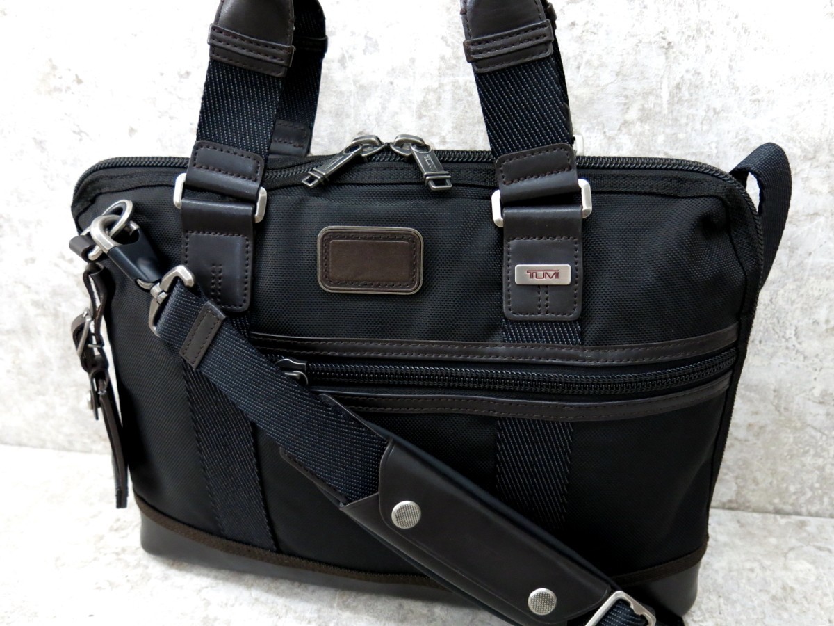 □美品□TUMI トゥミ□メンズ□222610HK2□ナイロン カーフ レザー 本 