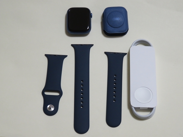 未使用に近い/外箱・取説なし】Apple Watch Series7 GPS ブルー  