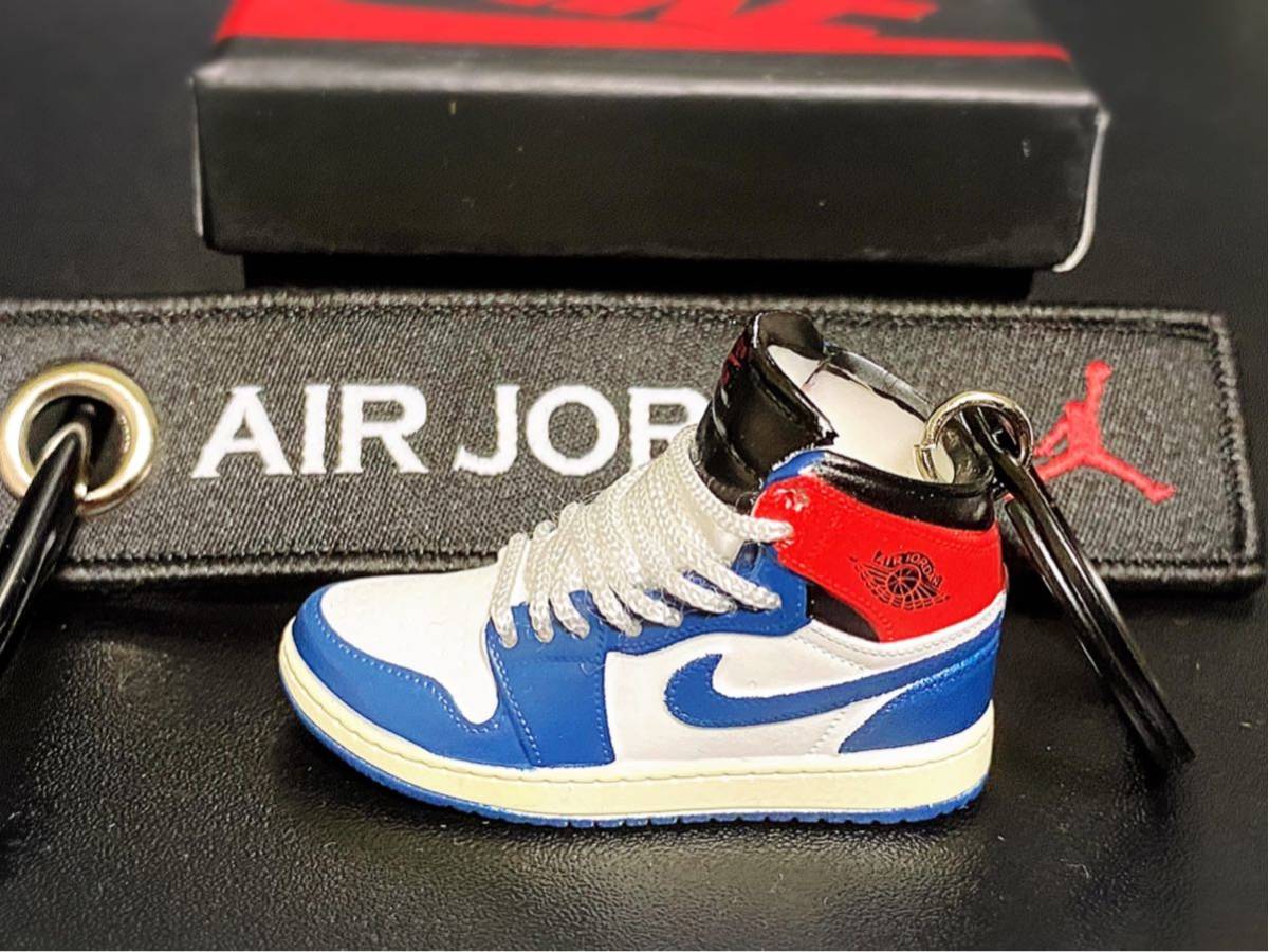 Nike Air Jordan ナイキ エアジョーダン Air Max ミニチュア キーホルダー 箱付き ブルー 一般 売買されたオークション情報 Yahooの商品情報をアーカイブ公開 オークファン Aucfan Com