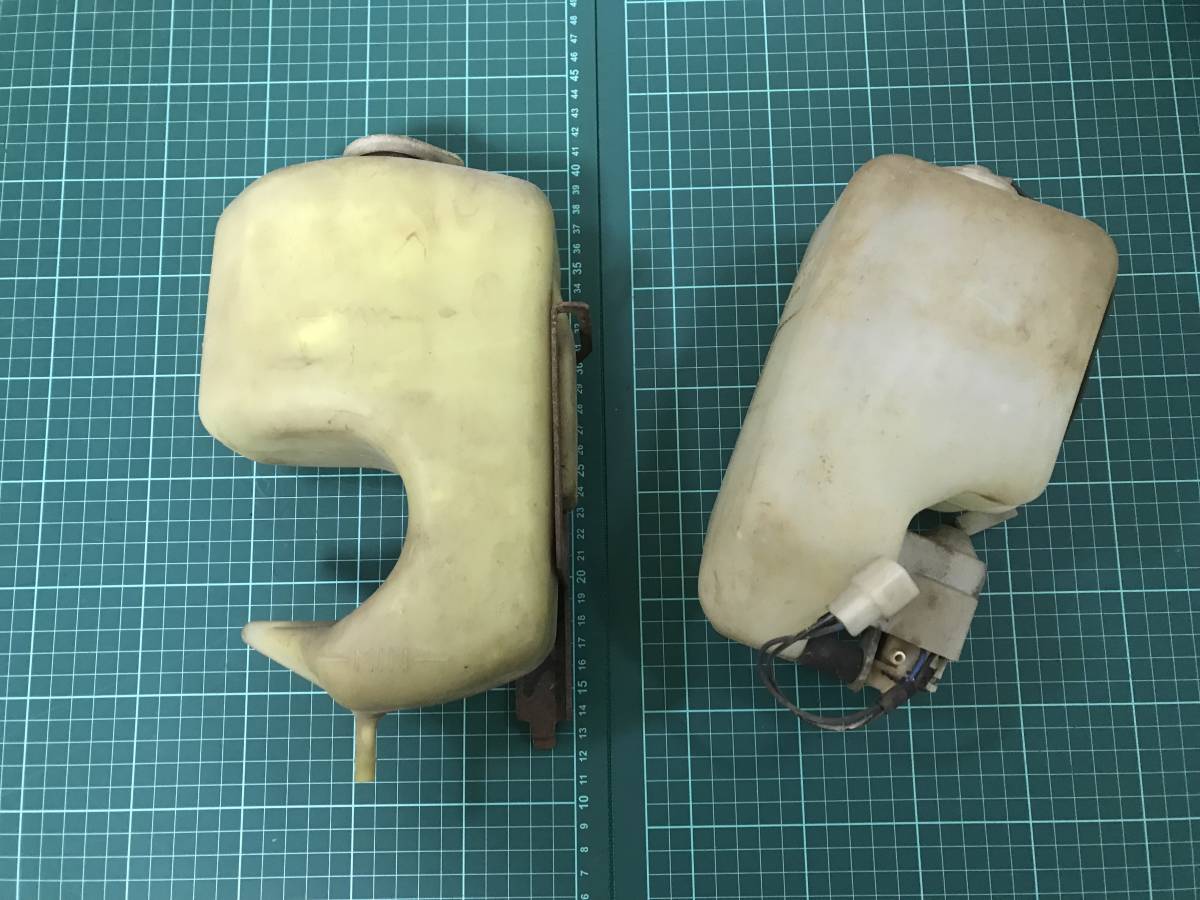 330 ウォッシャータンク ＆ ラジエーターサブタンク 331 セドリック