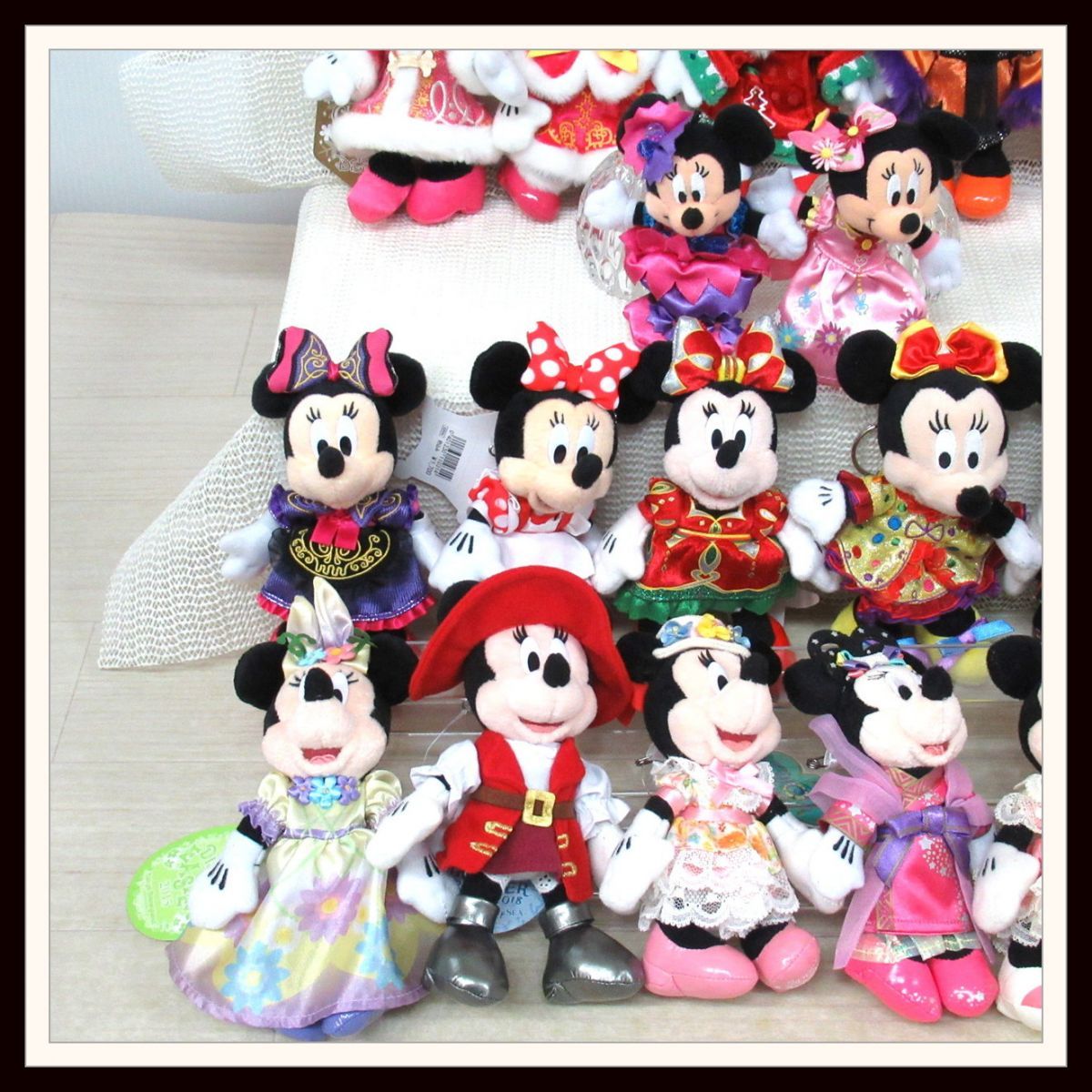 ディズニー ミニーマウス☆ぬいぐるみバッジ ストラップ キーチェーン 