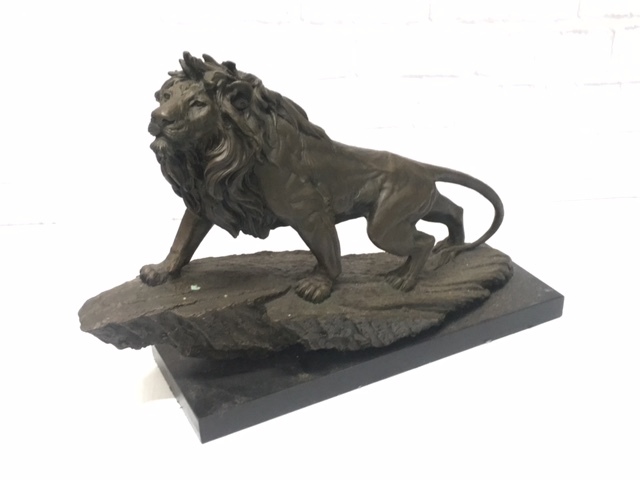 46605 金属工芸 獅子 ライオン 置物 銅像 ブロンズ 個人保管品 (銅製 