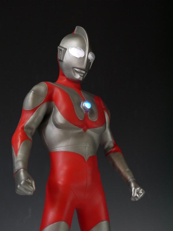 メディコム・トイ RAH ウルトラマン Cタイプ 発光改造改修品