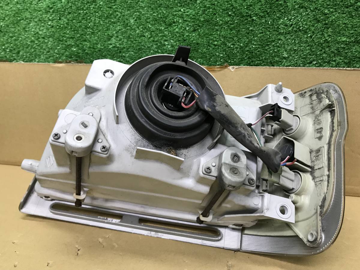 ハイゼットs200p s210p KOITO 100-51624 ヘッドライト右 管0655-14 S200P S201P S210P S211P ハイゼット ハロゲン ヘッドライト