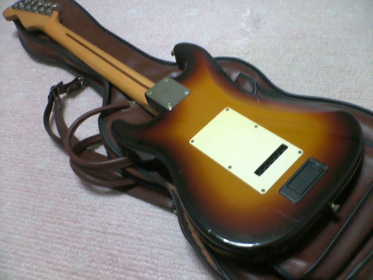 Fender Japan ST-Champ アンプ内蔵エレキギター Fender Japan ST-Champ