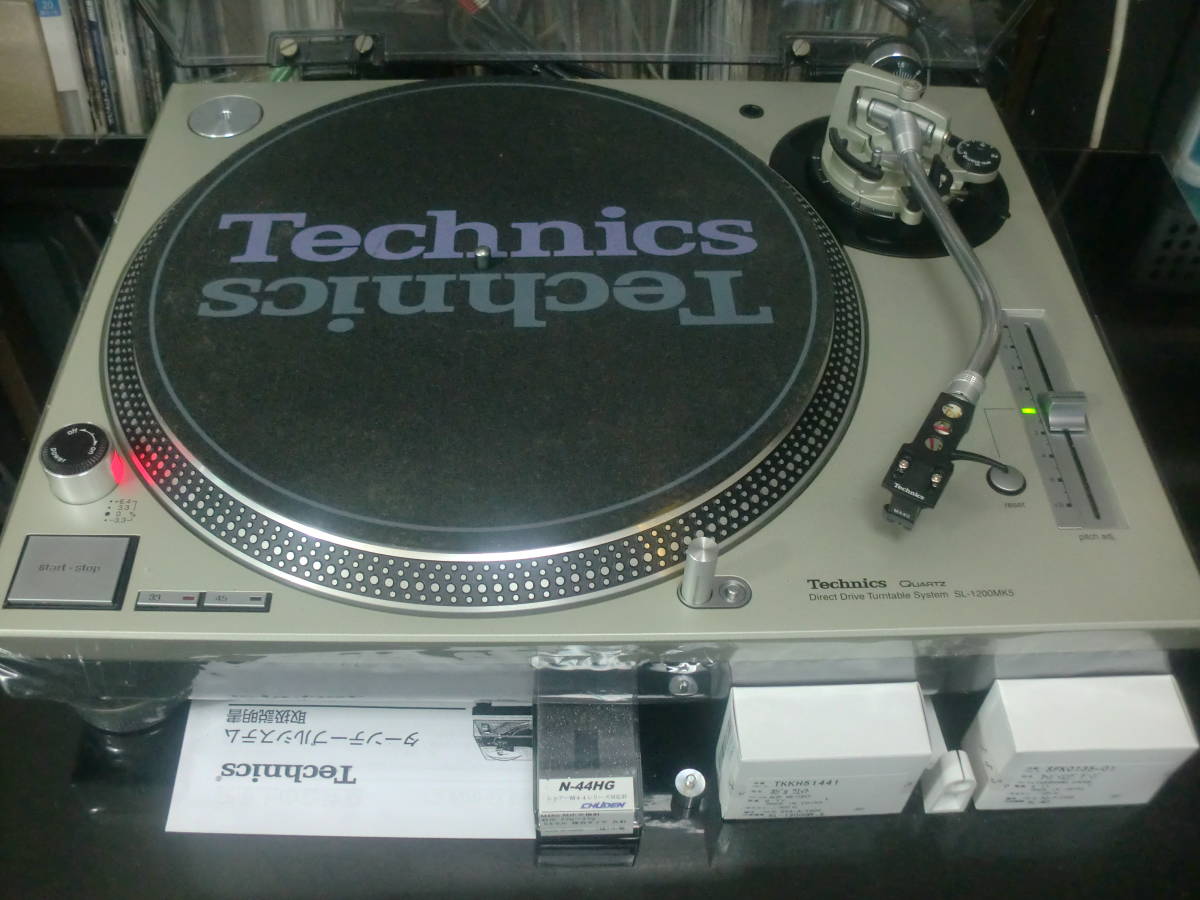 Technics SL-1200 MK5 / Shure M44G付き 2/2 □ 即決 : Technics