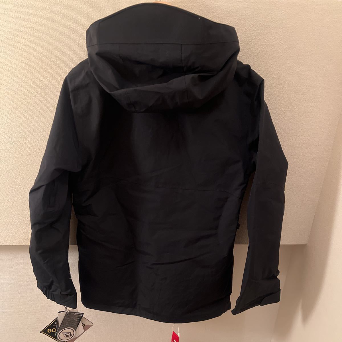 新品 未使用) ボルコム VOLCOM スノージャケット メンズXS size L GORE 