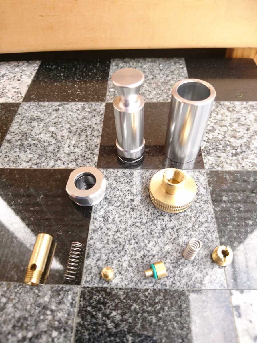 レジャー 調理も焚き火もこれ一台！簡単操作の大容量アルコールストーブBATU2 | キャンプ HOPE ホープ マナスル 0 ガソリンストーブ プリムスから4年ぶりの新作！火力も使い心地も安定した最強バーナー AOUTN 7バーナー高出力自立型ポータブルガスストーブ（21000W 火力＆掃除のし 合同会社雲鶴堂 最強は？アルコールストーブ5種を比較検証！火力・燃焼時間燃焼 エスビットの人気ギアを一挙紹介！固形燃料、ポケットストーブ以外の