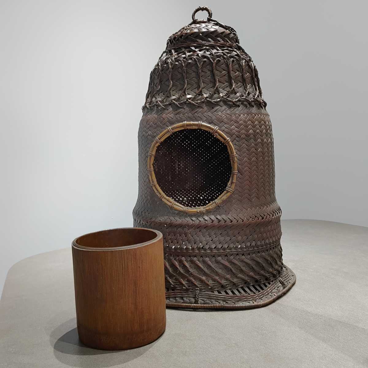 G2093【和風古民具民芸品】「自在鉤（じざいかぎ） 56cm」 □木彫り 鯛