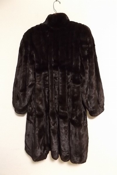 毛皮のコートブラックグラマダークランチミンク