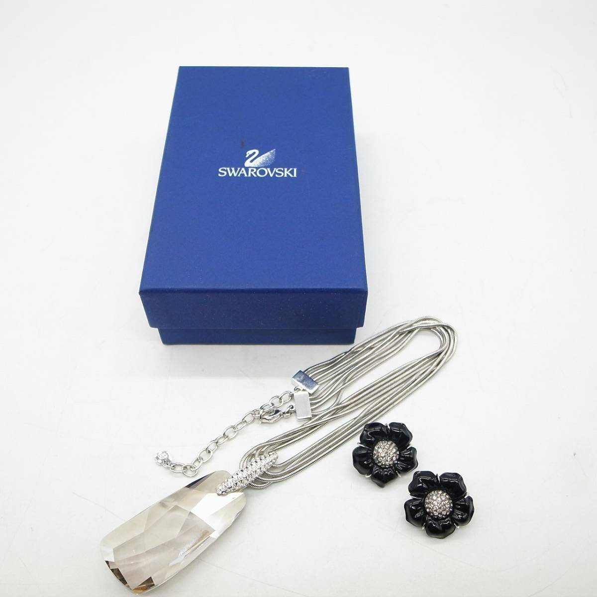 SWAROVSKI スワロフスキー イヤリング ネックレス 箱付き 2点 まとめて 