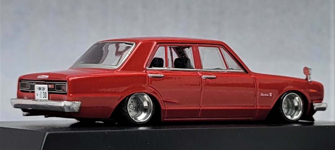 1/64　日産　スカイライン改　（ハコスカ４Dr）　チンスポ　SSRマークⅠ　アルミ製　深リム　街道レーサー　グラチャン